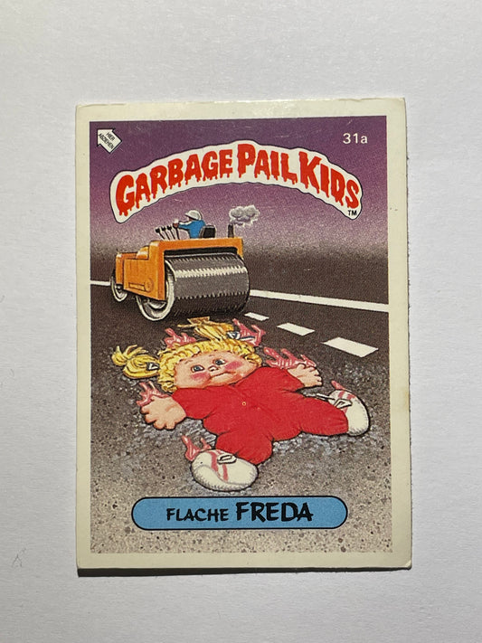 Garbage Pail Kids | German Test Set | 1985 | FLACHE FREDA 31A | OS1 RUN DOWN RHONDA/FLAT PAT - Acrydis