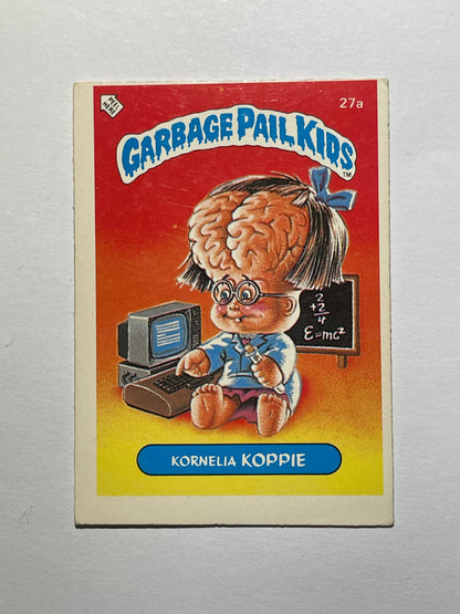 Garbage Pail Kids | German Test Set | 1985 | KORNELIA KOPPIE 27A | OS1 BRAINY JANIE/ JENNY GENIUS - Acrydis