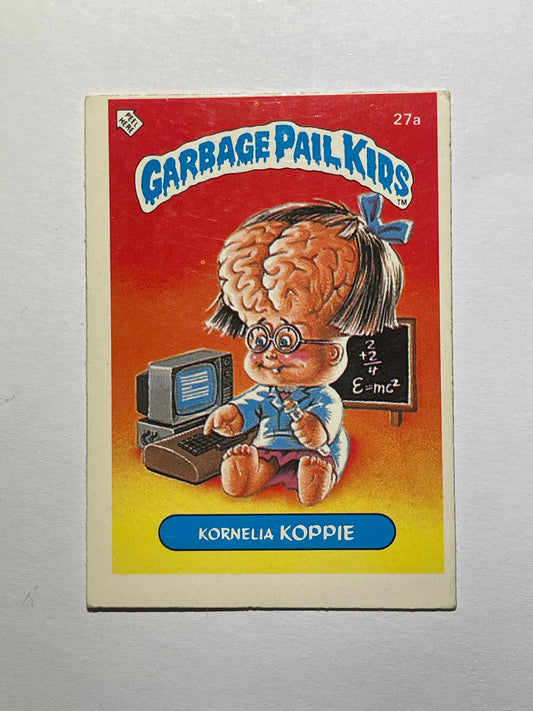 Garbage Pail Kids | German Test Set | 1985 | KORNELIA KOPPIE 27A | OS1 BRAINY JANIE/ JENNY GENIUS - Acrydis