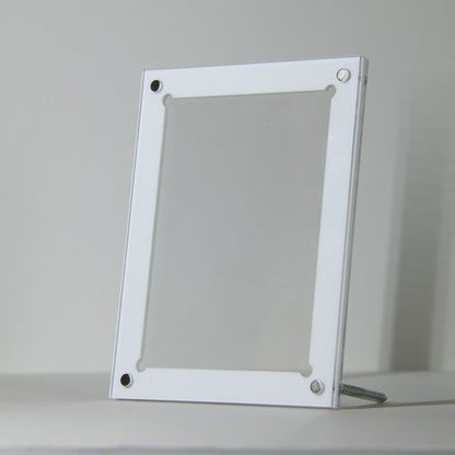 Magnetic Acrylic Protective Card Holder For One Single Card (white) - Acrydis